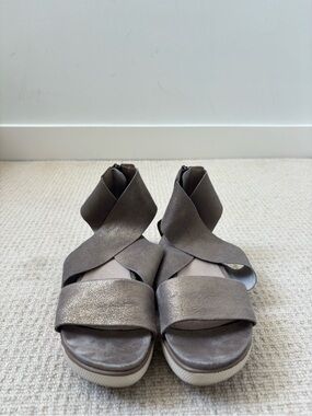 Eileen Fisher Womens Metallic Wrap Sandals, size 6.5, like new